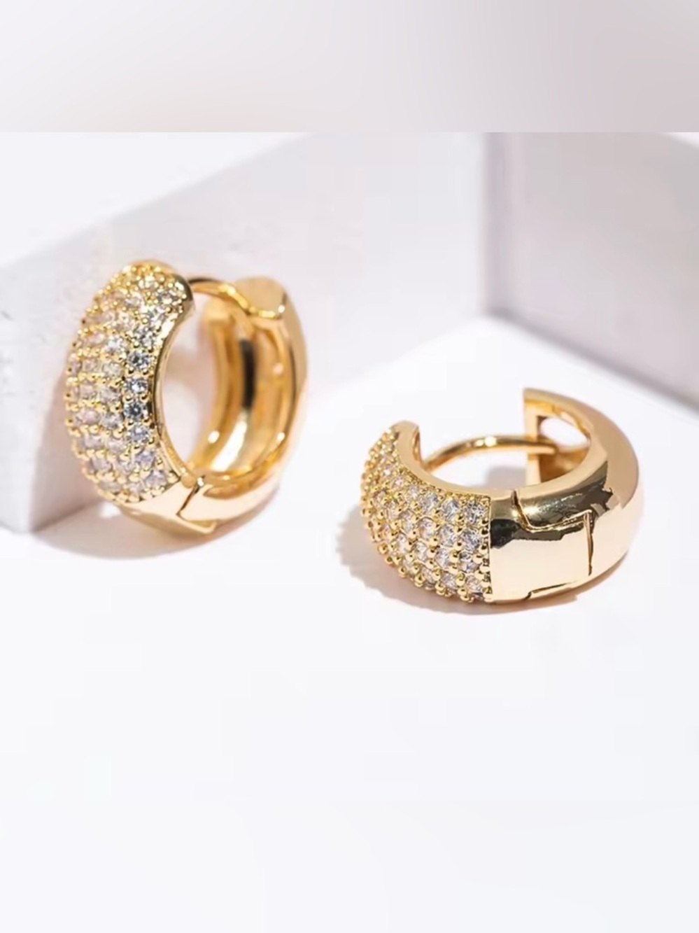 Glossy Gold  Shiny Huggie Hoop Earrings chunky Gold Hoop